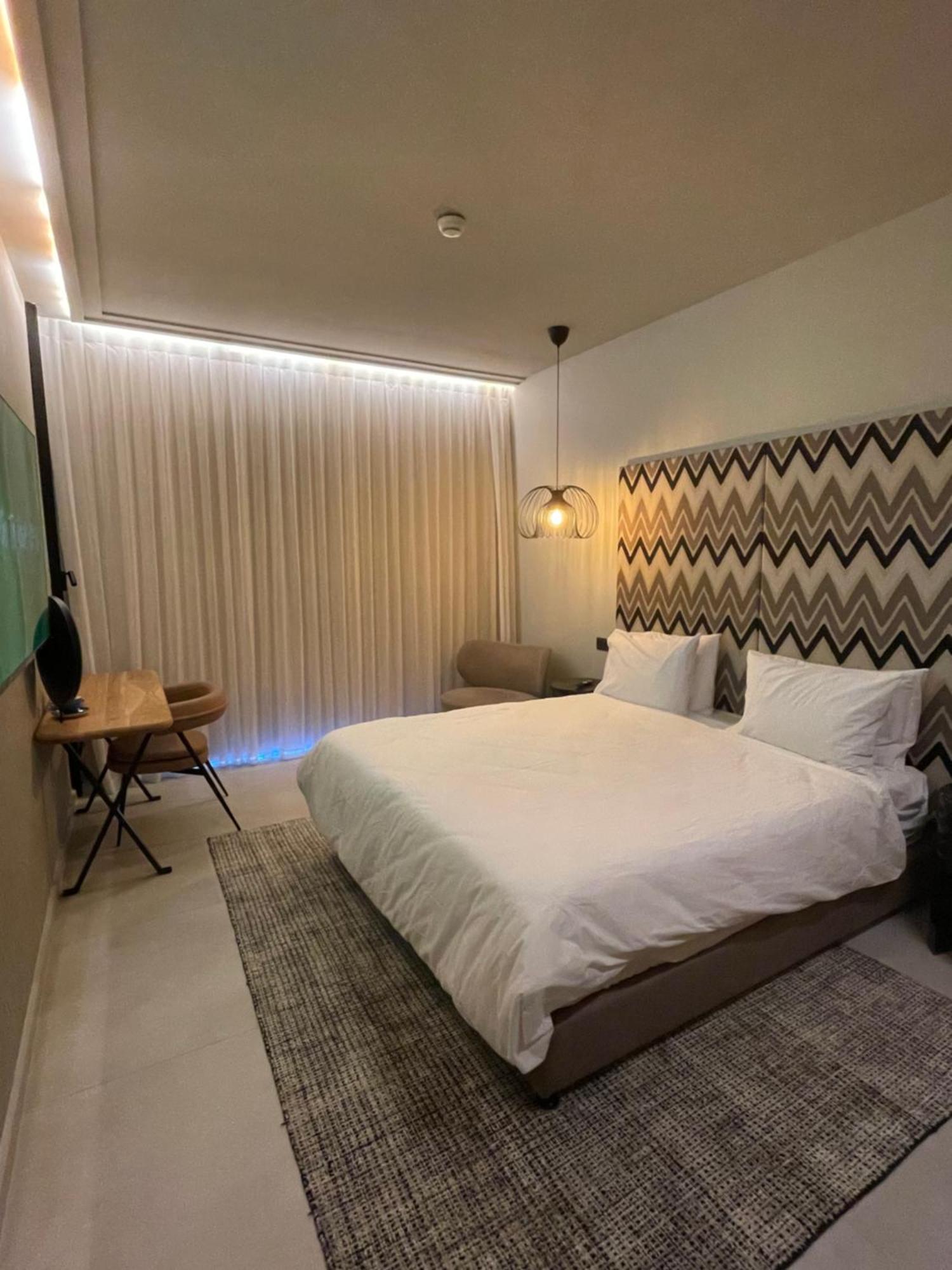 Suite On The Beach Haifa Bagian luar foto