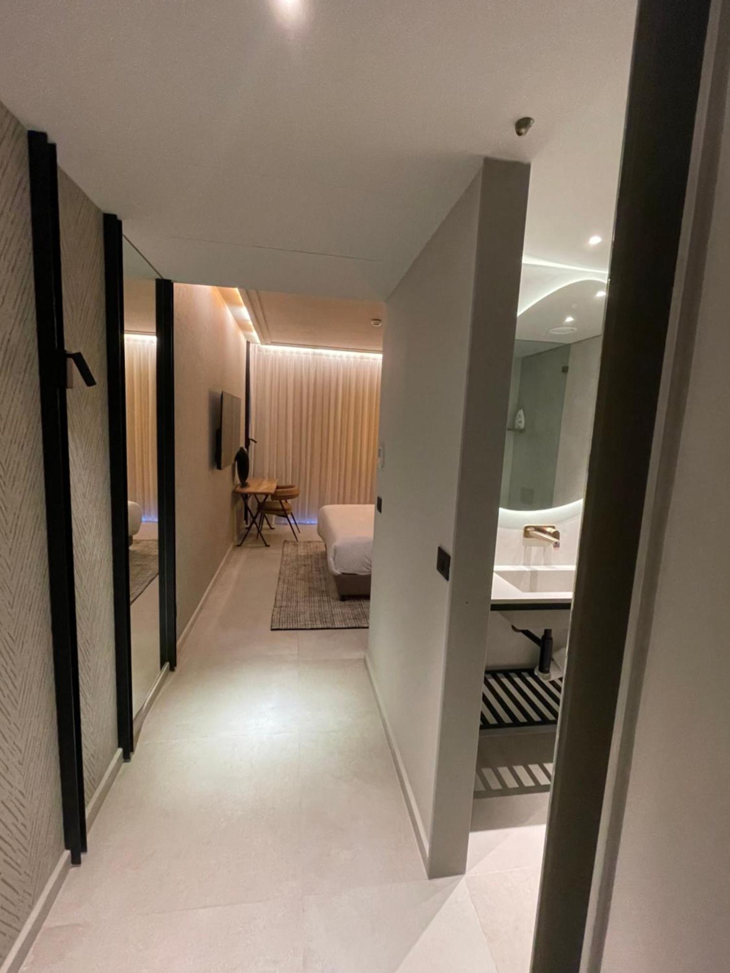 Suite On The Beach Haifa Bagian luar foto